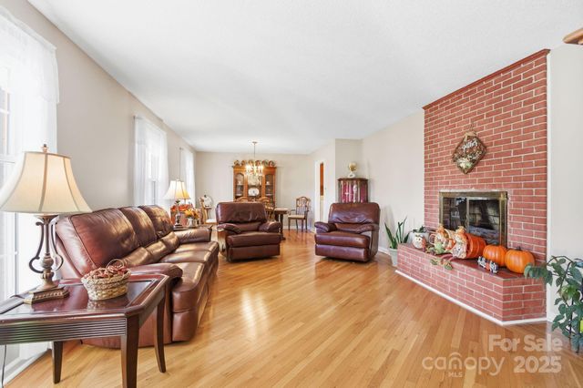 500 Old Haw Creek Road, Asheville, NC 28805