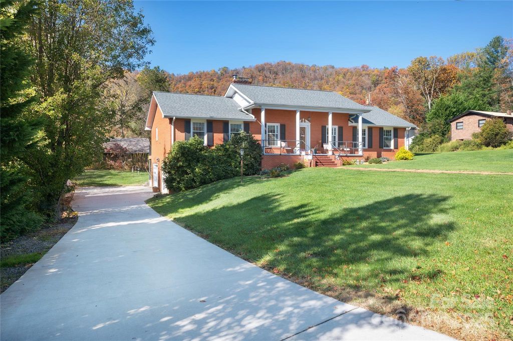 500 Old Haw Creek Road, Asheville, NC 28805