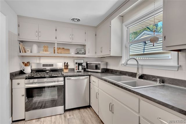 650 East And West Road, West Seneca, NY 14224