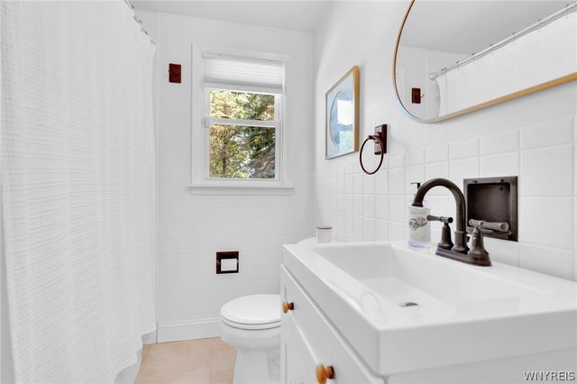 650 East And West Road, West Seneca, NY 14224