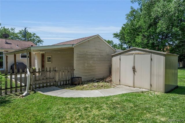 650 East And West Road, West Seneca, NY 14224