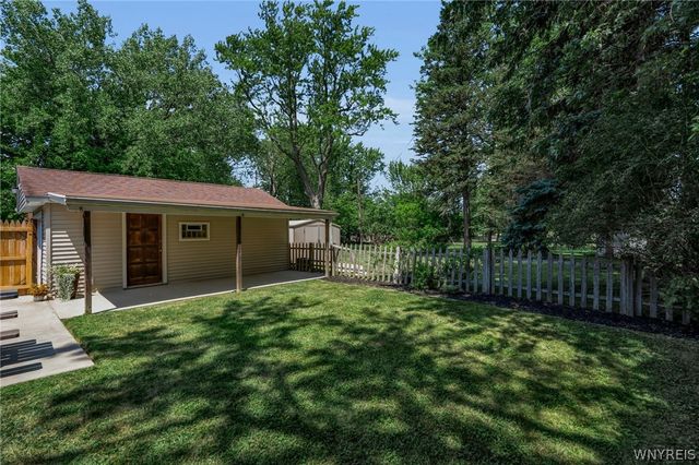 650 East And West Road, West Seneca, NY 14224