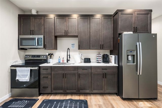 41 E Coon Drive N, Belfair, WA 98528