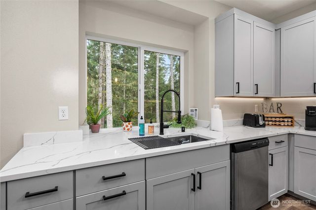 41 E Coon Drive N, Belfair, WA 98528