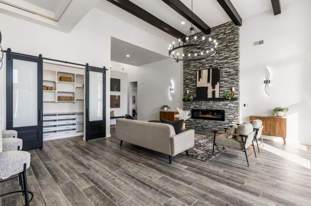 2398 Istle Road NE, Rio Rancho, NM 87124