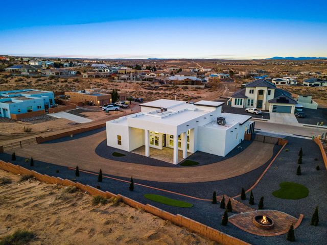 2398 Istle Road NE, Rio Rancho, NM 87124