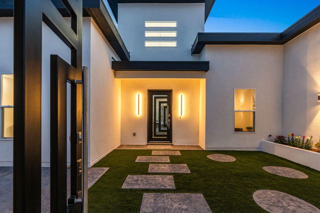 2398 Istle Road NE, Rio Rancho, NM 87124