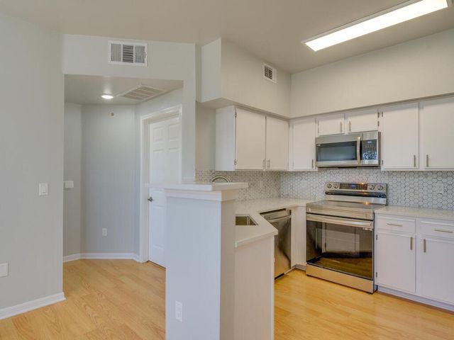 2320 Gracy Farms LN 932, Austin, TX 78758