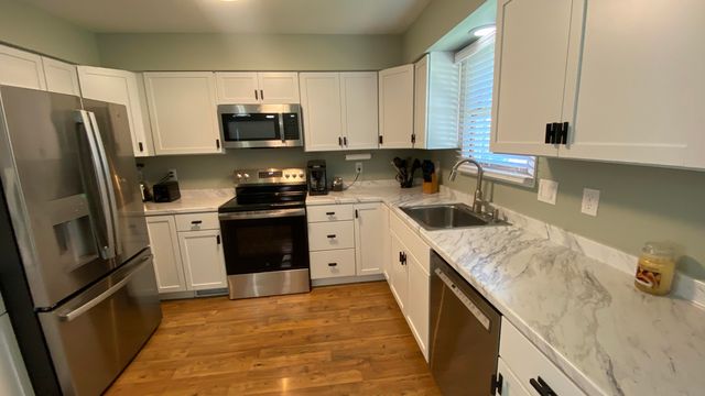 9814 Lincoln Court, Crown Point, IN 46307