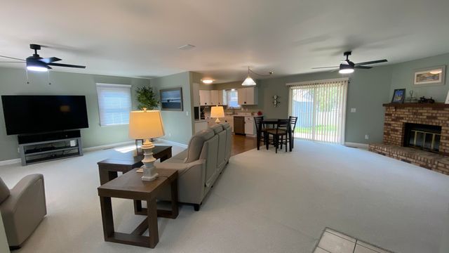 9814 Lincoln Court, Crown Point, IN 46307