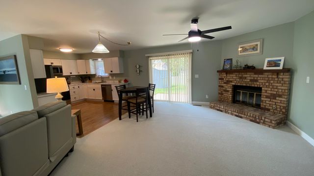 9814 Lincoln Court, Crown Point, IN 46307