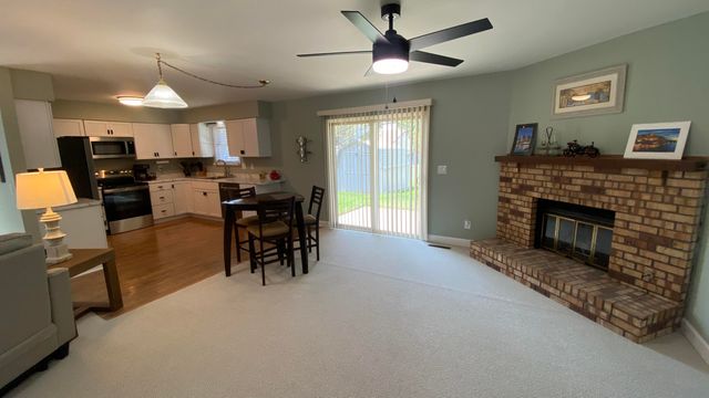 9814 Lincoln Court, Crown Point, IN 46307