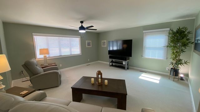 9814 Lincoln Court, Crown Point, IN 46307