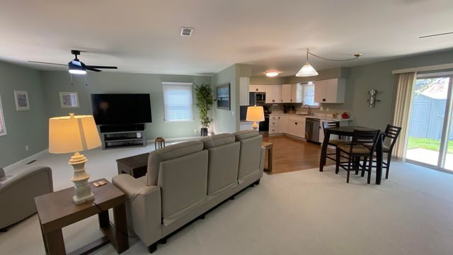 9814 Lincoln Court, Crown Point, IN 46307