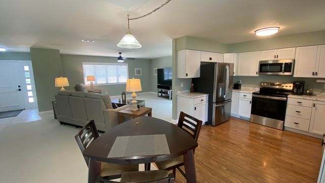 9814 Lincoln Court, Crown Point, IN 46307