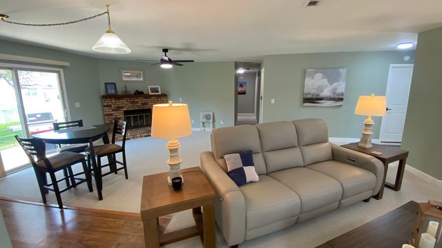 9814 Lincoln Court, Crown Point, IN 46307