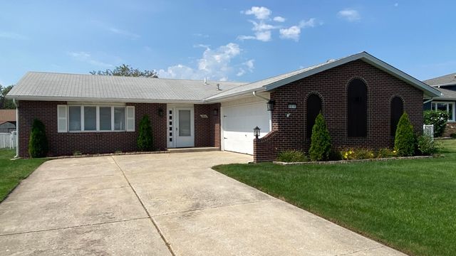 9814 Lincoln Court, Crown Point, IN 46307