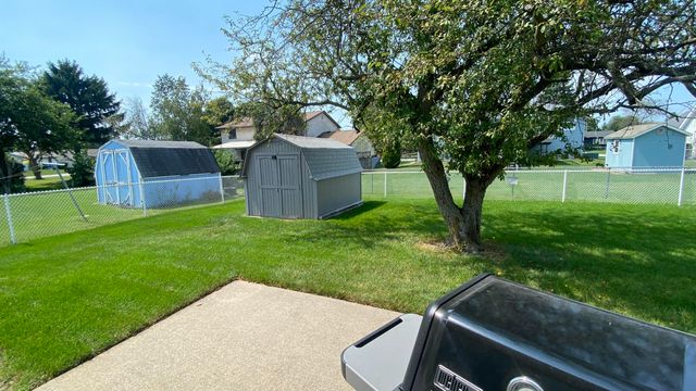 9814 Lincoln Court, Crown Point, IN 46307