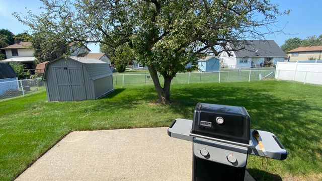 9814 Lincoln Court, Crown Point, IN 46307