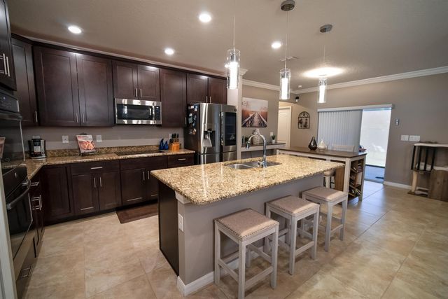 1662 SE North Blackwell Drive, Port St. Lucie, FL 34952