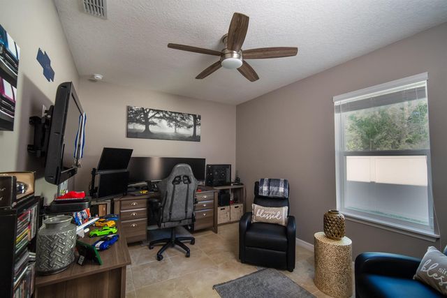 1662 SE North Blackwell Drive, Port St. Lucie, FL 34952
