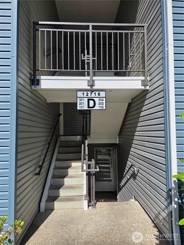 12716 NE 144th Street ##D202, Kirkland, WA 98034