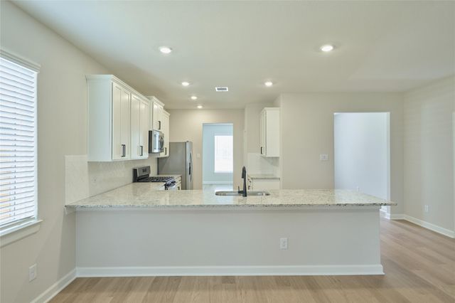 21554 Bluebonnet Bay Drive, Magnolia, TX 77354