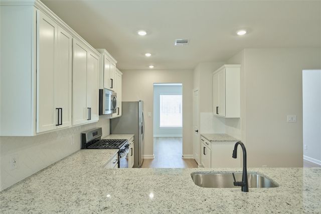 21554 Bluebonnet Bay Drive, Magnolia, TX 77354