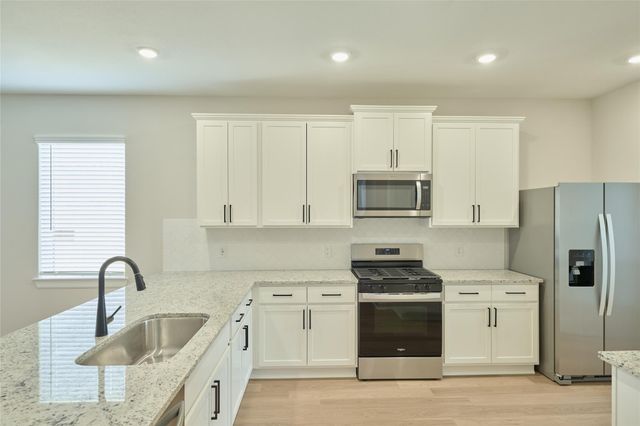 21554 Bluebonnet Bay Drive, Magnolia, TX 77354