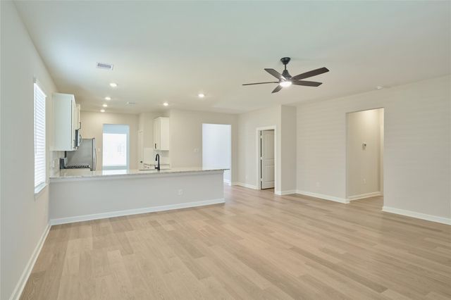21554 Bluebonnet Bay Drive, Magnolia, TX 77354