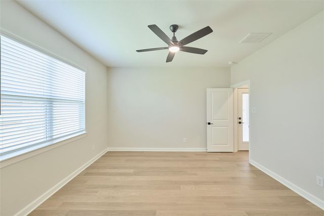 21554 Bluebonnet Bay Drive, Magnolia, TX 77354