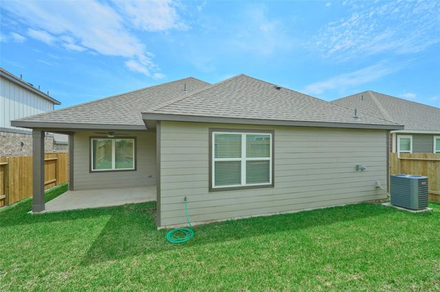 21554 Bluebonnet Bay Drive, Magnolia, TX 77354
