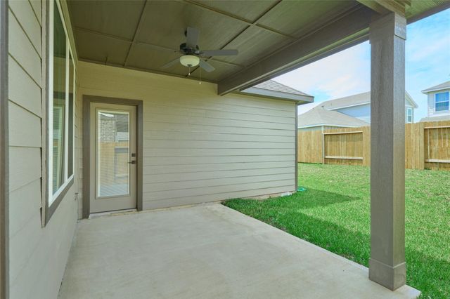 21554 Bluebonnet Bay Drive, Magnolia, TX 77354