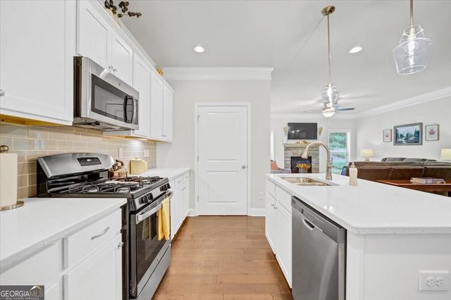 329 Ellington Drive, Canton, GA 30115