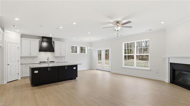 1322 Wharf Hill DR, Smithfield, VA 23430