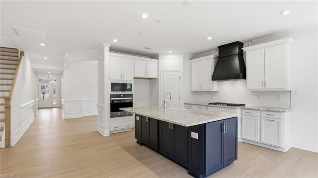 1322 Wharf Hill DR, Smithfield, VA 23430
