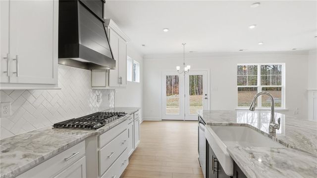 1322 Wharf Hill DR, Smithfield, VA 23430