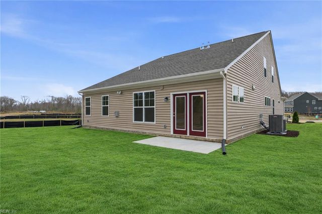 1322 Wharf Hill DR, Smithfield, VA 23430