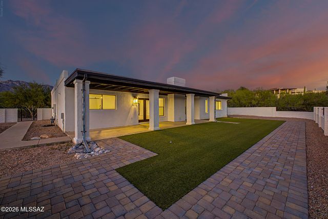 4554 N Avenida Del Cazador, Tucson, AZ 85718