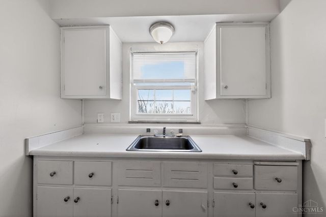 1291 W Galbraith Road, North College Hill, OH 45231