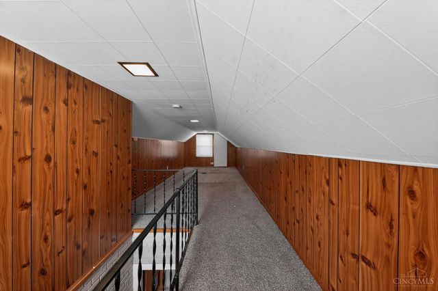 1291 W Galbraith Road, North College Hill, OH 45231