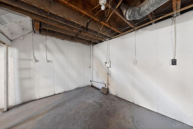 1291 W Galbraith Road, North College Hill, OH 45231