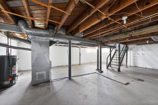 1291 W Galbraith Road, North College Hill, OH 45231