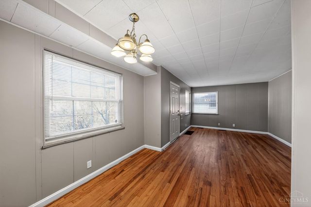 1291 W Galbraith Road, North College Hill, OH 45231