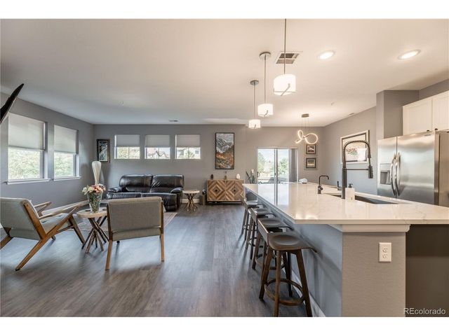 24907 E Calhoun Pl B, Aurora, CO 80016