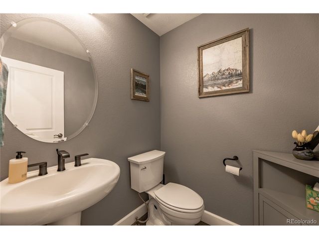 24907 E Calhoun Pl B, Aurora, CO 80016