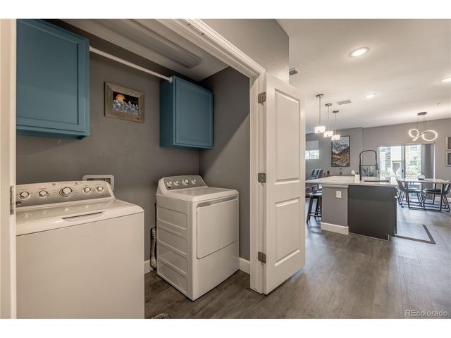 24907 E Calhoun Pl B, Aurora, CO 80016