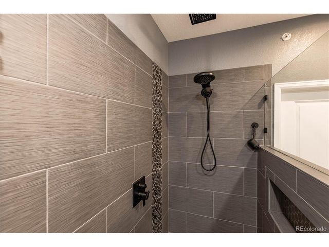 24907 E Calhoun Pl B, Aurora, CO 80016