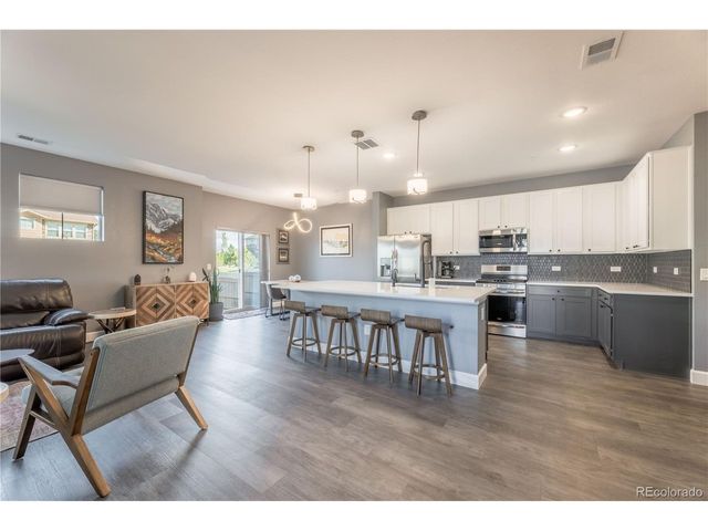 24907 E Calhoun Pl B, Aurora, CO 80016