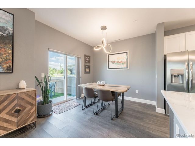24907 E Calhoun Pl B, Aurora, CO 80016